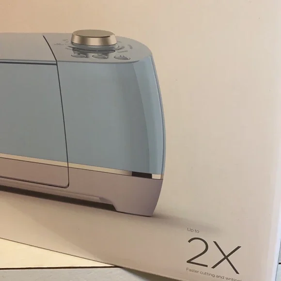 Cricut Explore Air 2 in the color Light Blue Brand New - Picture 6 of 9